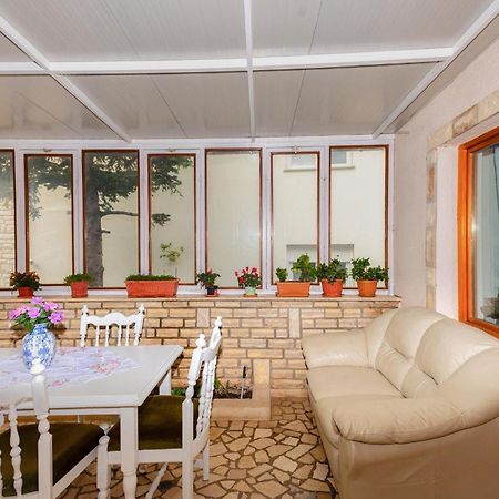 3 Bedroom Beautiful Apartment In Senj Senj  Exterior foto