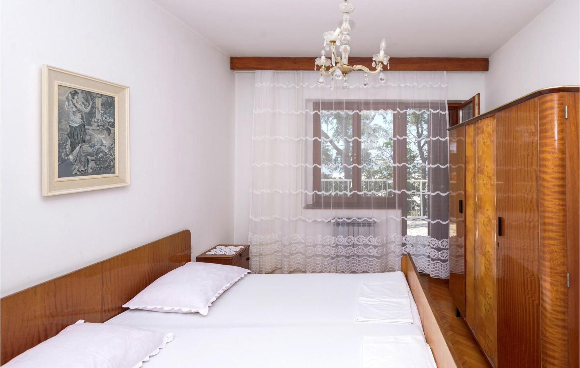 3 Bedroom Beautiful Apartment In Senj Senj  Exterior foto